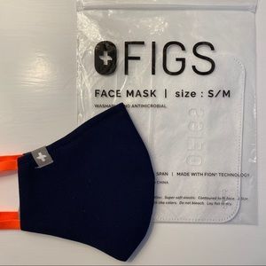 FIGS face mask